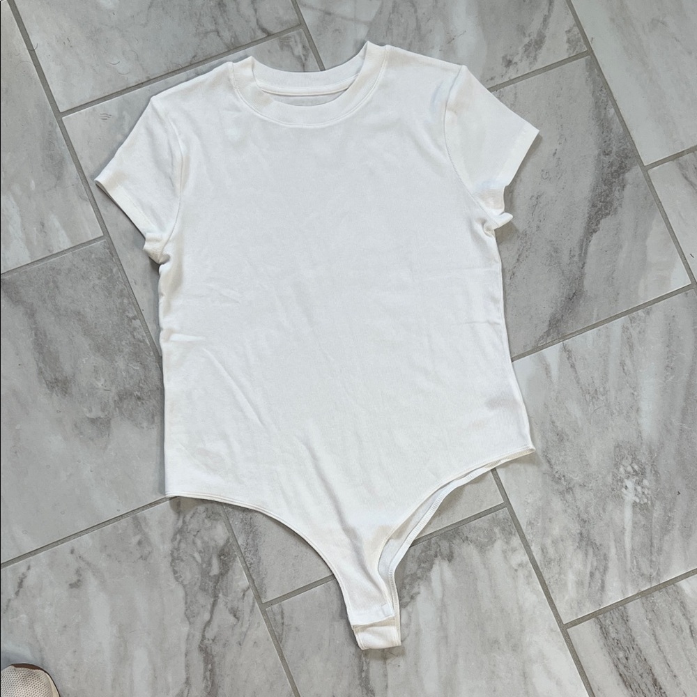 a new day White Women's Bodysuit ribbed large NWOT‎